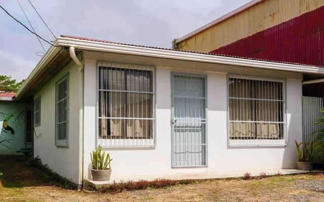 Hostel Cattleya