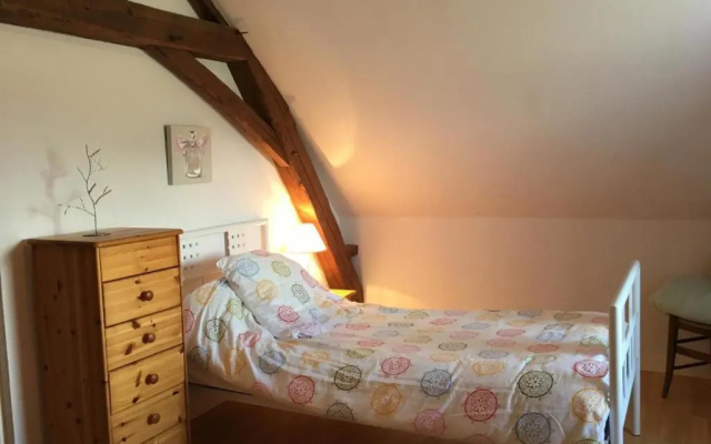 Gîte Bourbon-l'Archambault, 4 pièces, 6 personnes - FR-1-489-87