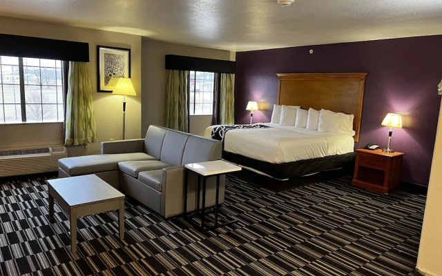 La Quinta Inn & Suites by Wyndham Ada