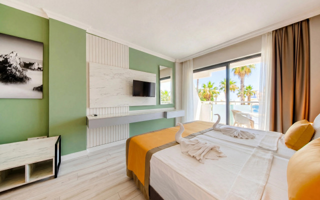 Tropic Beach Club