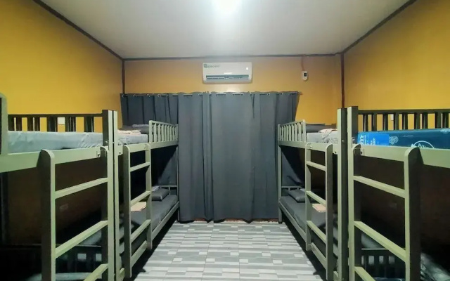 Yelcalibre Room Rentals