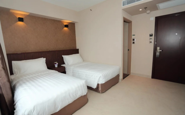 WE Hotel