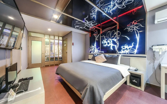Yangsan Seoksan Denbasta Hotel