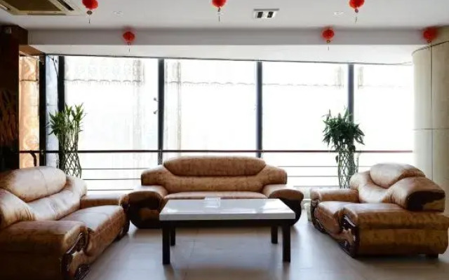 Jiujiang Coast Hotel (Happy City No.3 Middle School)