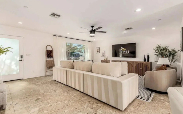 Casa Encanto Scottsdale Retreat