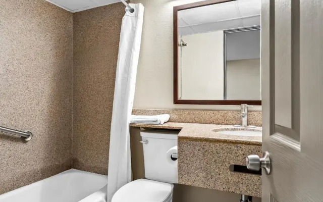 Red Carpet Inn and Suites