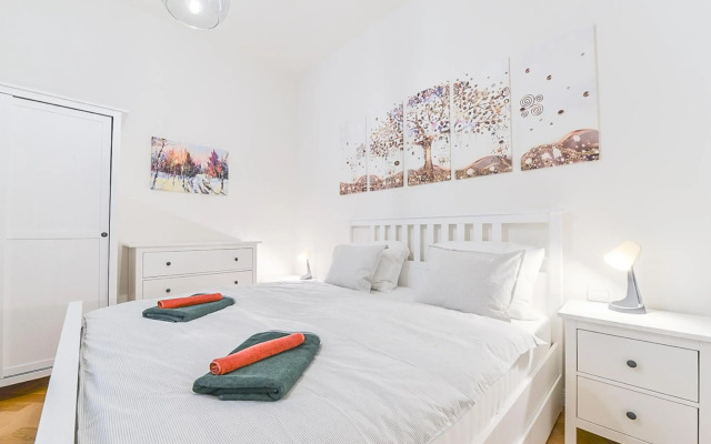 Brand New Apartment next to Old Town Square