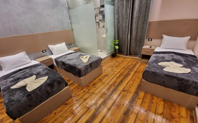 Cairo plaza 2 hotel