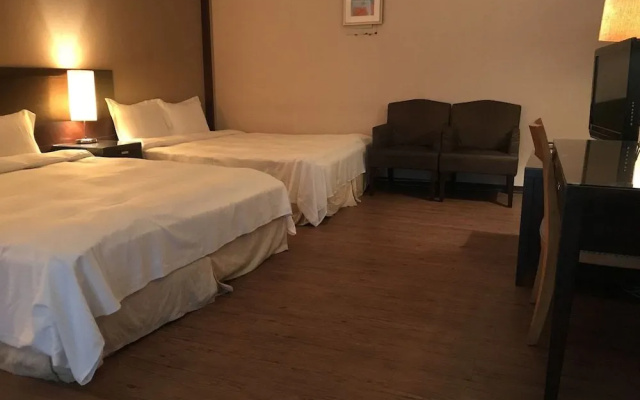 Gin Lon Lake motel