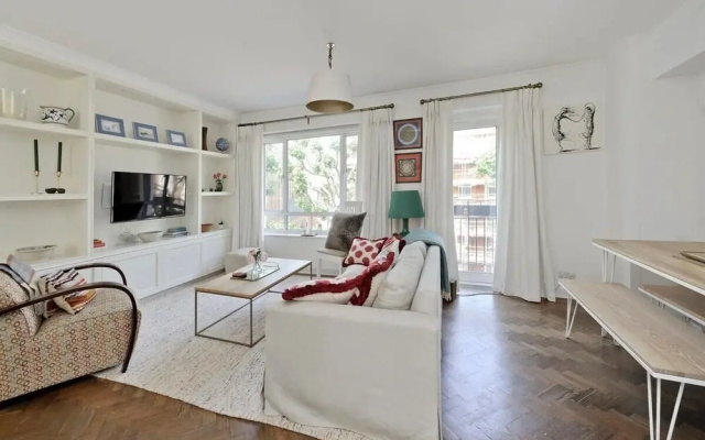 3 Bedroom Apartment, Earls Court