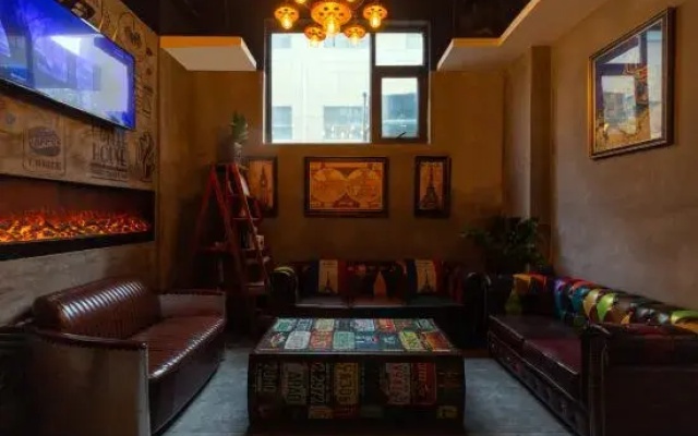 James Joyce Coffetel (Xi'an Terracotta Warriors Huaqing Pool)