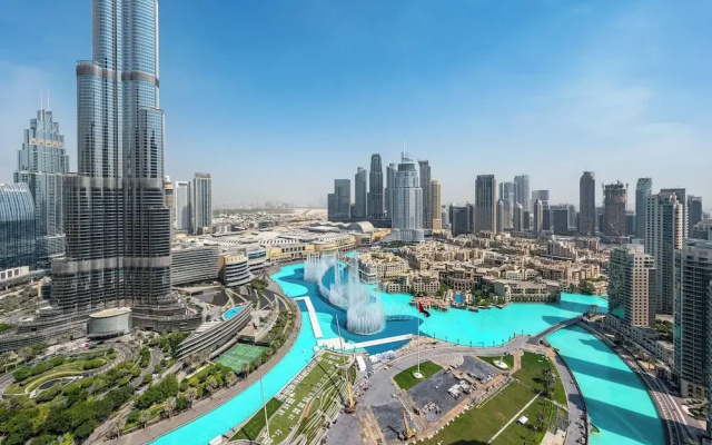 Stunning Burj Khalifa & Fountain Views