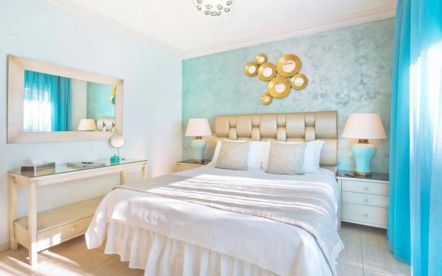 El Oceano Beach Hotel