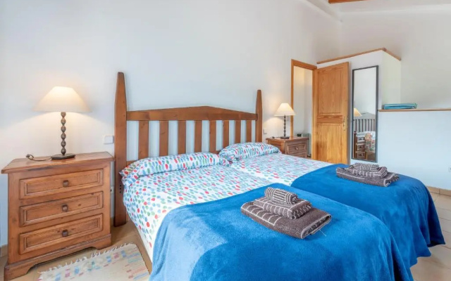 Deià semi-detached sunny country house, near GR221