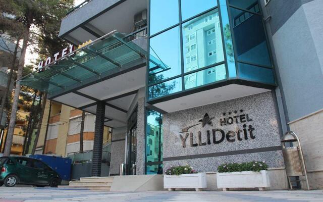 Отель Ylli i Detit Hotel Албания, Дуррес - отзывы, цены и фото номеров - забронировать отель Ylli i Detit Hotel онлайн вид на фасад