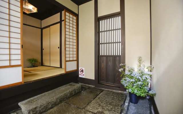 Private Residence Shijo-Karasuma