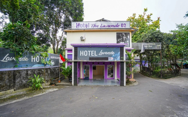 RedDoorz near Terminal Bus Tingkir Salatiga