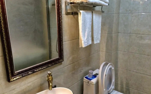 Changshou Hotel