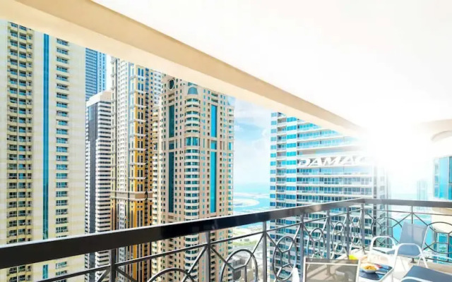LUX The Al Seef Marina 4 bed Suite