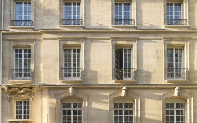 Отель Pershing Hall Париж вид на фасад