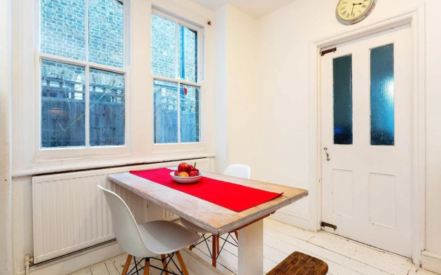 Archway Hideaway