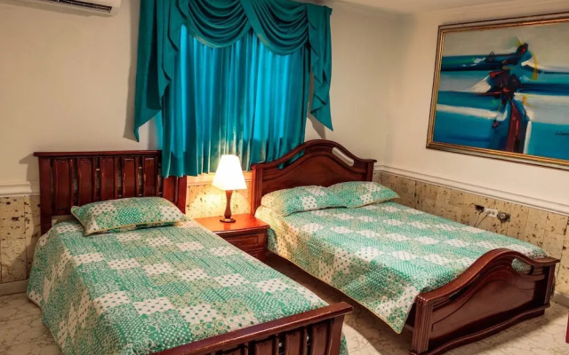Hotel las Brisas