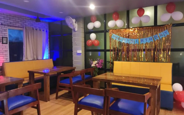 Hotel Paradise Inn