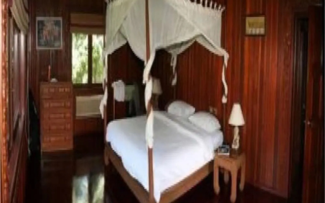 5BR Beachfront Villa Bangrak