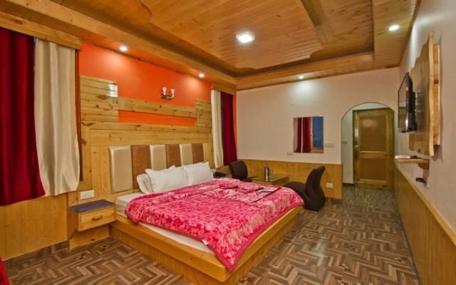 Snow Season Resort Manali
