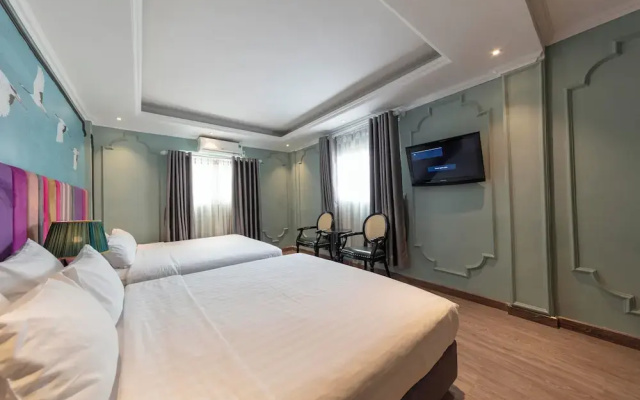 Amica Premier Hotel and Travel