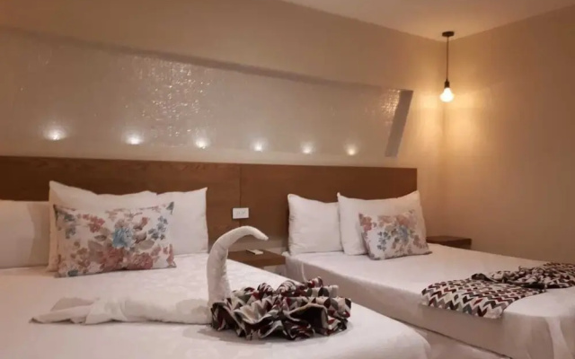 Brisas 10 Beachside Suites