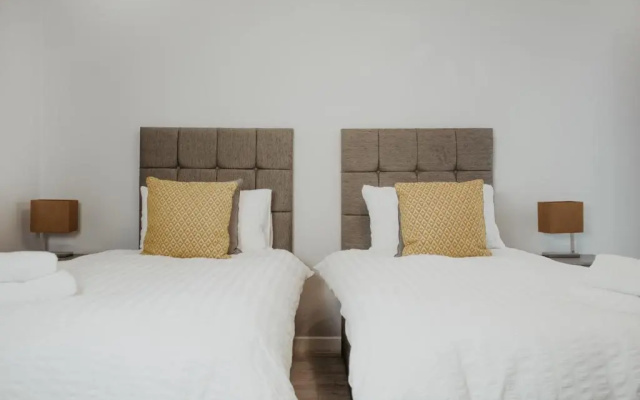 2 The Mews, Upper Bath Street