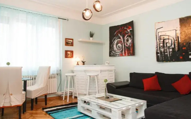 LOCO Apartment