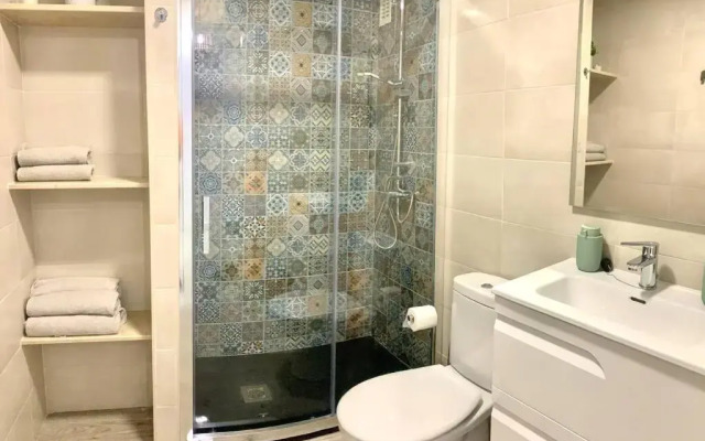 Amplio apartamento junto al mar