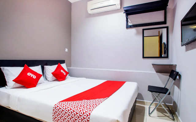 Super OYO 44097 Avatarr Hotel