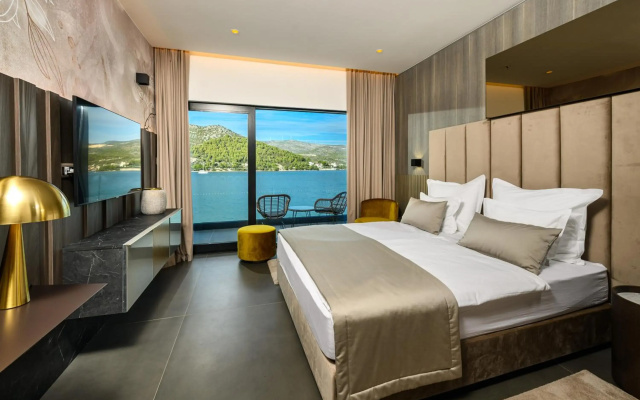 Marinus Beach Hotel
