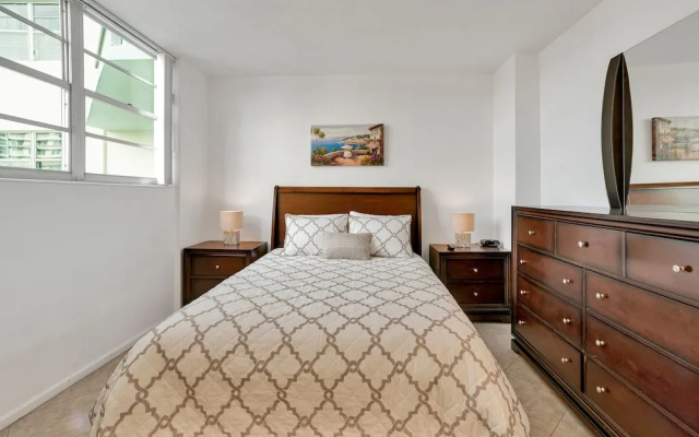 Beautiful Apartment in Hollywood Beach