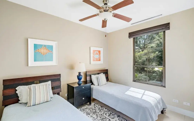 3BD Beauty in Coco - Have Coffee or Meals Overlooking Pool