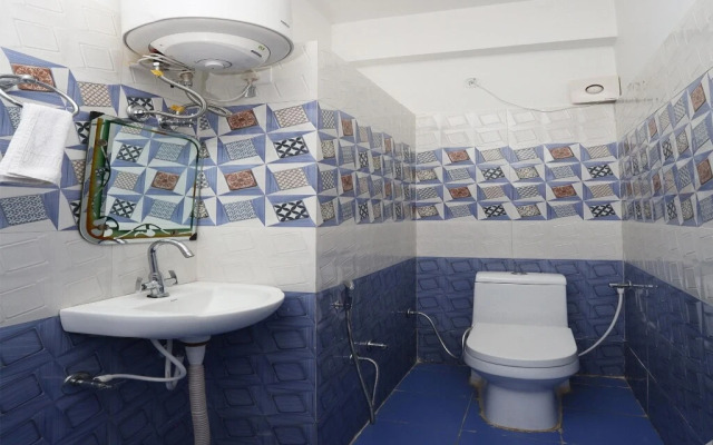 SS Hotel By OYO Rooms