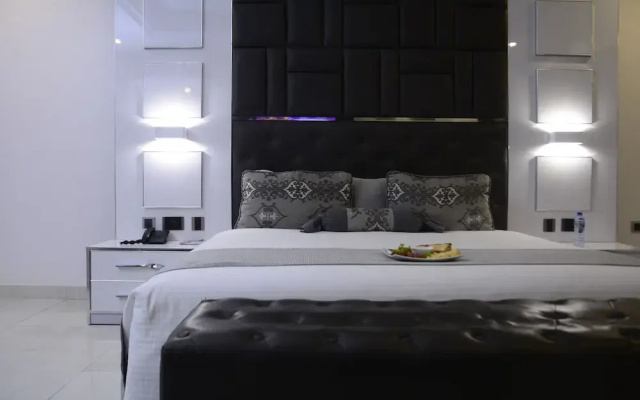 Caeser's Luxury Hotel