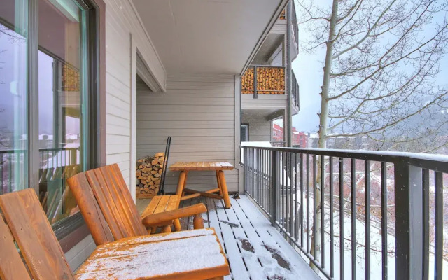 221 Cinnamon Ridge I 2 Bedroom Condo by RedAwning
