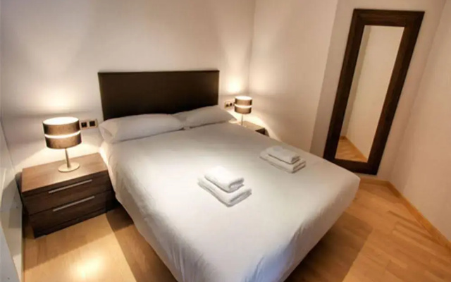 Tamarit Apartments