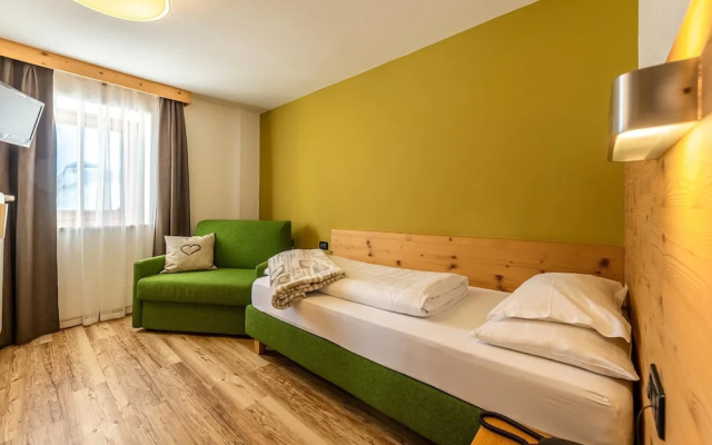 Hotel Col Di Lana
