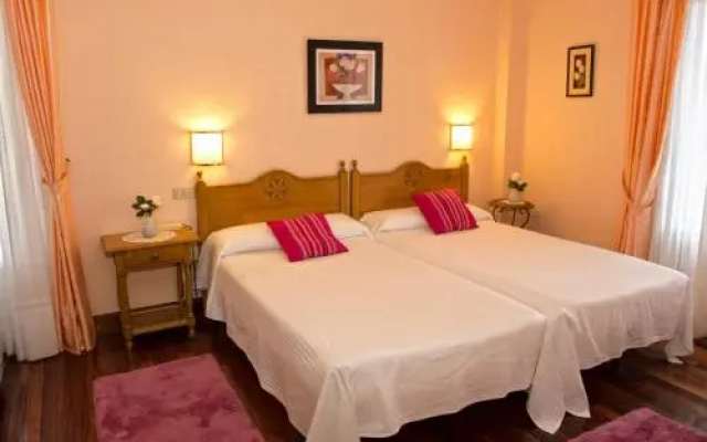 Hotel Txaraka