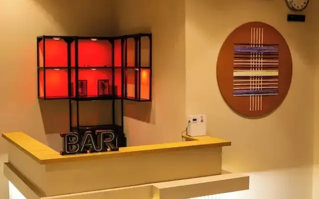 Noah Gate Hotel & Suites