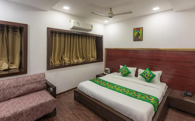 Treebo Shembekars Inn
