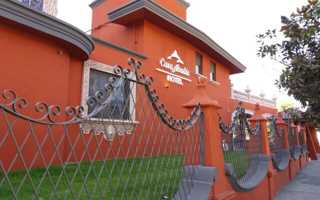 Отель Casa Abadia Мексика, Гвадалахара - отзывы, цены и фото номеров - забронировать отель Casa Abadia онлайн вид на фасад