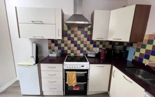 Inviting 1-bed Apartment in Ilford