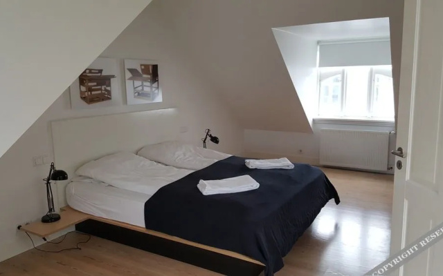 37 Apartments