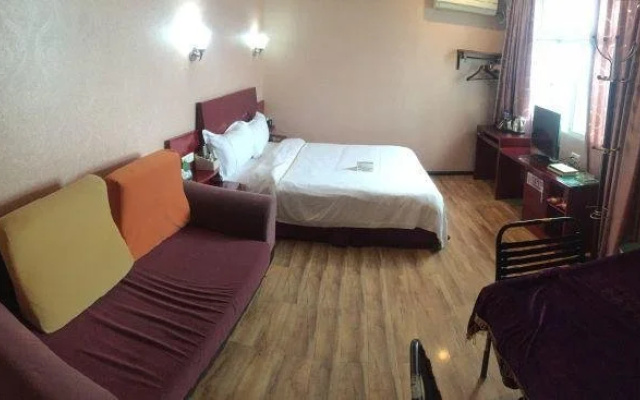 Qingzhen Three Tree Hotel